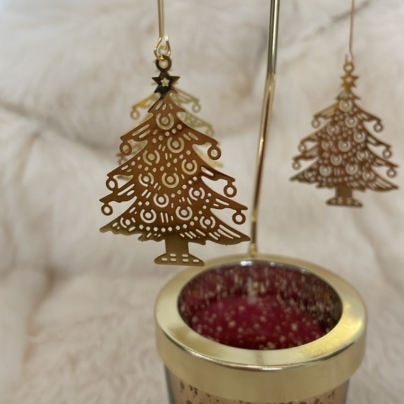 NIB The Go Round Candle - Picture 2 of 5